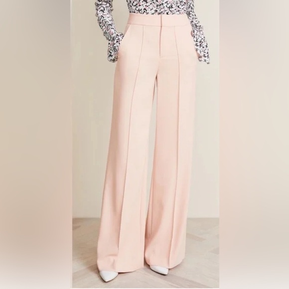 Alice + Olivia Dylan High Rise Pant in Paddleboard Stripe